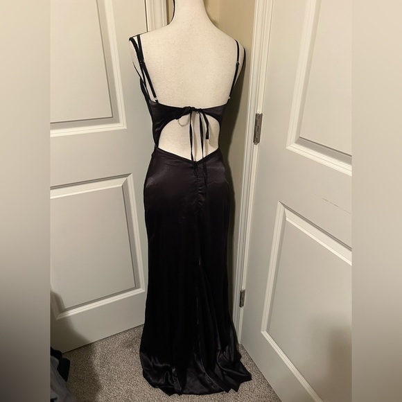 Elegant Black Satin formal Evening Gown/wedding dress, prom dress- open back - Picture 4 of 8